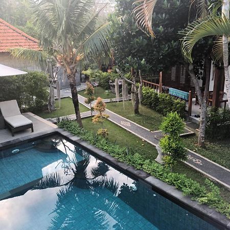 לינה וארוחת בוקר נוסה-למבונגן Isola D'Oro Lembongan מראה חיצוני תמונה