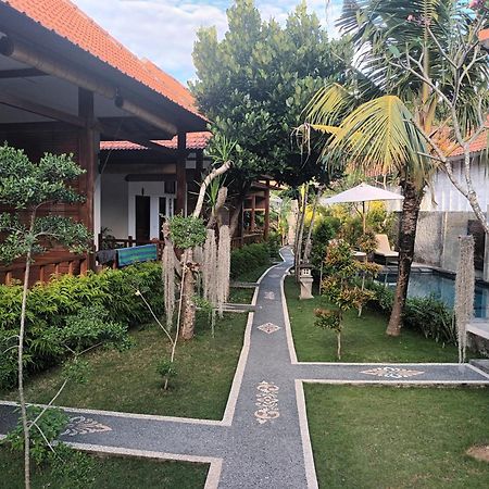 לינה וארוחת בוקר נוסה-למבונגן Isola D'Oro Lembongan חדר תמונה