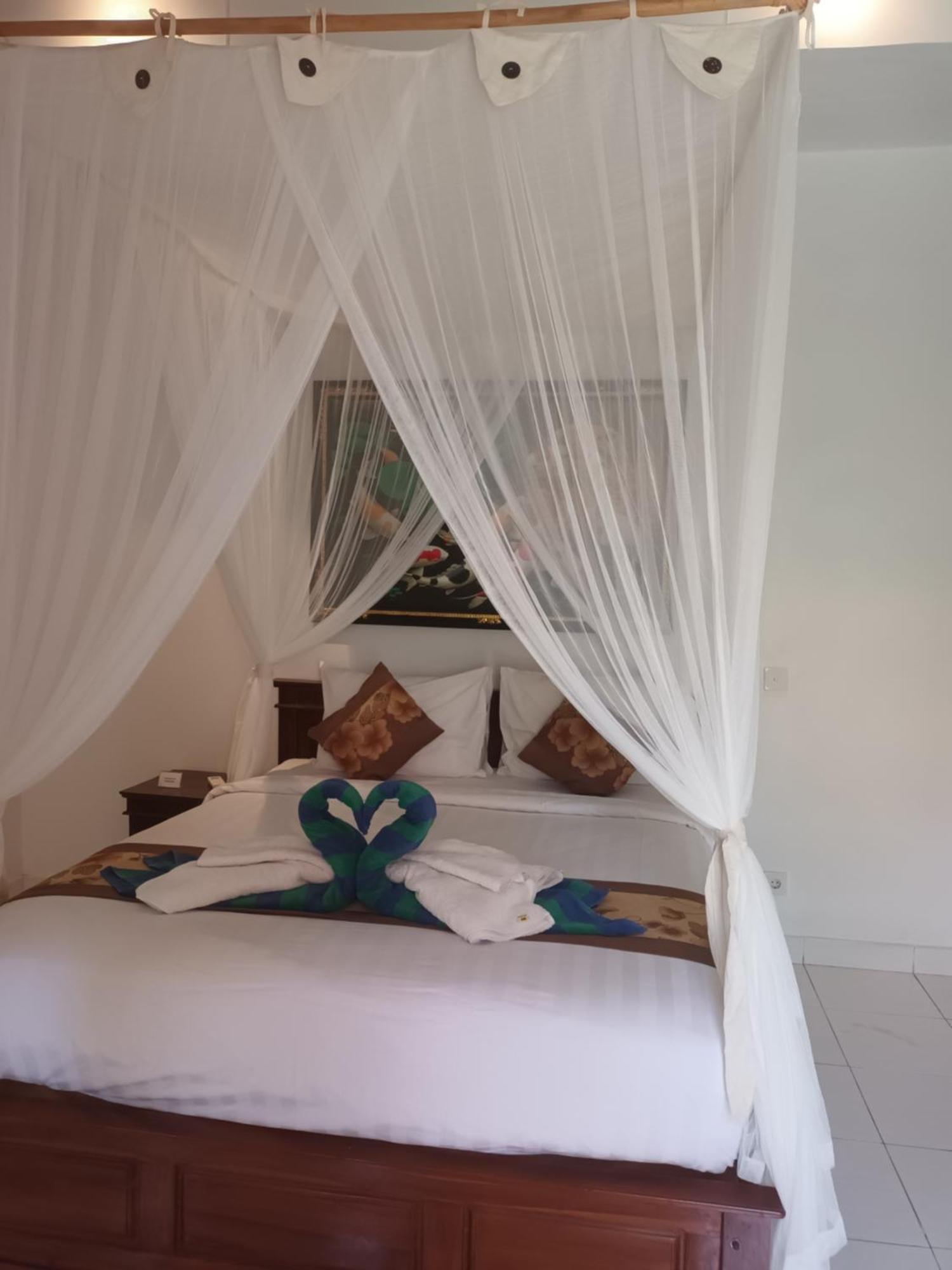 לינה וארוחת בוקר נוסה-למבונגן Isola D'Oro Lembongan מראה חיצוני תמונה