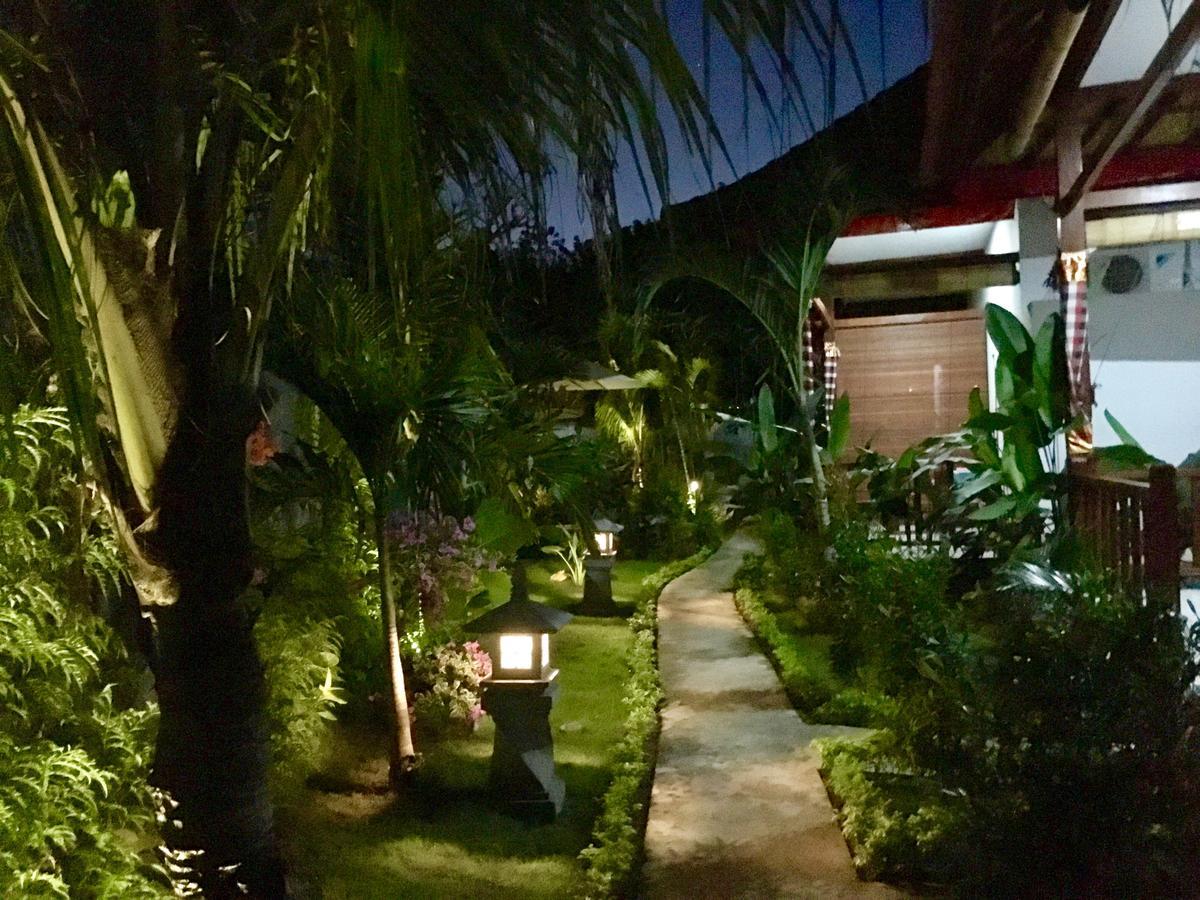 לינה וארוחת בוקר נוסה-למבונגן Isola D'Oro Lembongan מראה חיצוני תמונה