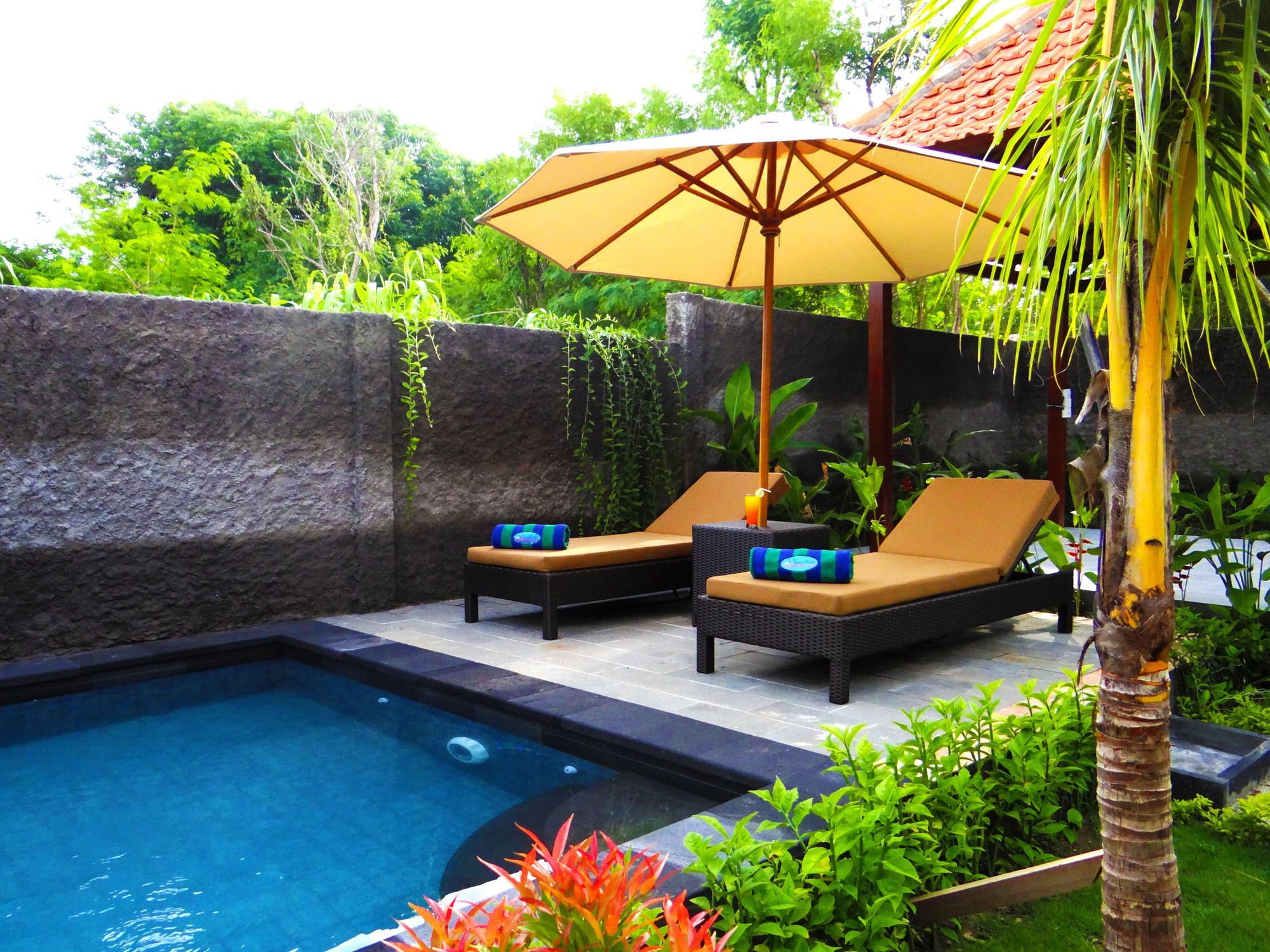 לינה וארוחת בוקר נוסה-למבונגן Isola D'Oro Lembongan מראה חיצוני תמונה
