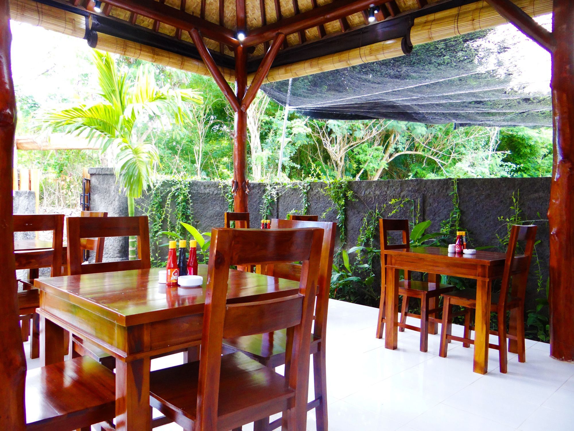 לינה וארוחת בוקר נוסה-למבונגן Isola D'Oro Lembongan מראה חיצוני תמונה