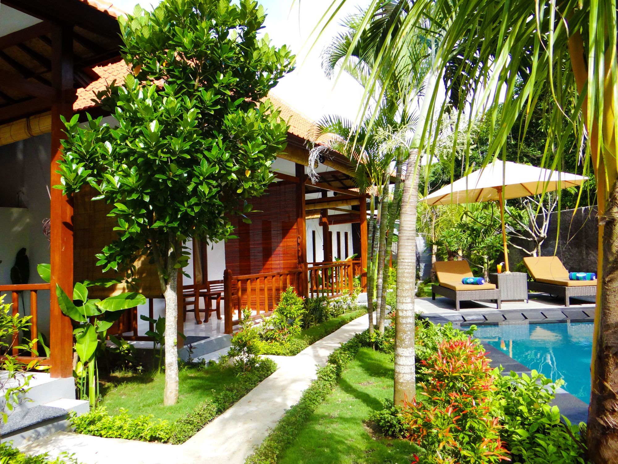 לינה וארוחת בוקר נוסה-למבונגן Isola D'Oro Lembongan מראה חיצוני תמונה